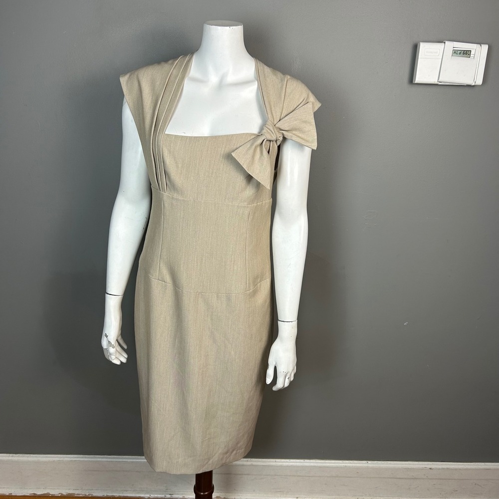 BLACK HALO Dress Size 10 Tan Sheath Feminine Bow Square Neck Corporate Office